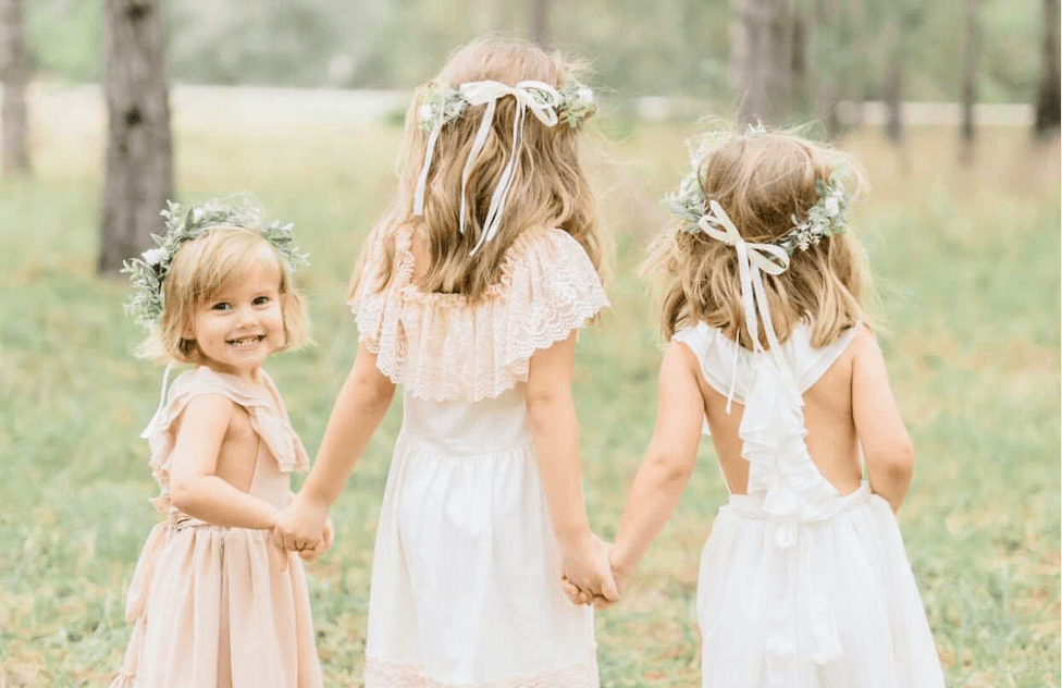 6 Spring Styled Photoshoot Outfits - Bailey's Blossoms